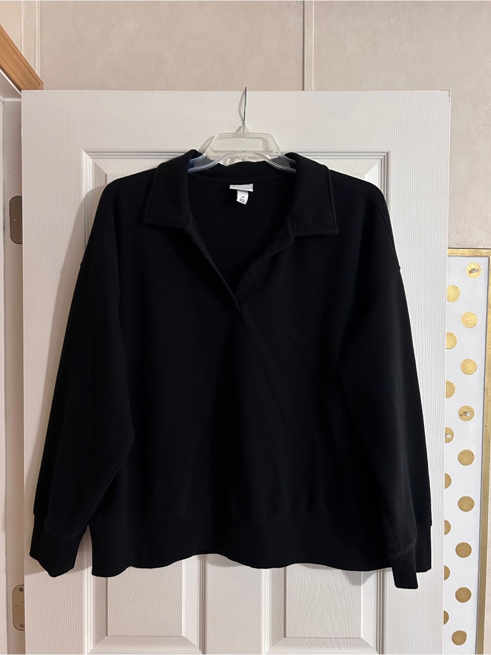 Ava & Viv Black V-Neck Collared Pullover Sweatshirt